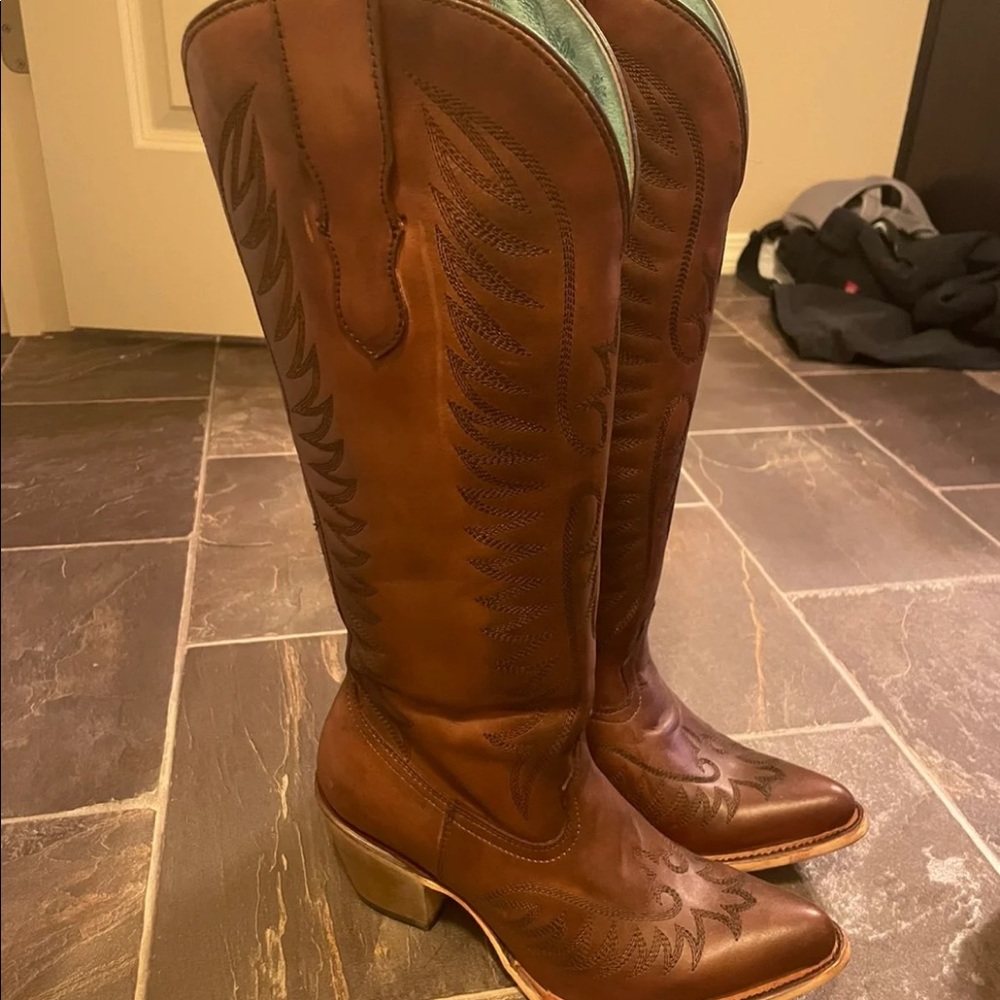 Brown Corral Women's Cognac Embroidery Western Boots Round Toe